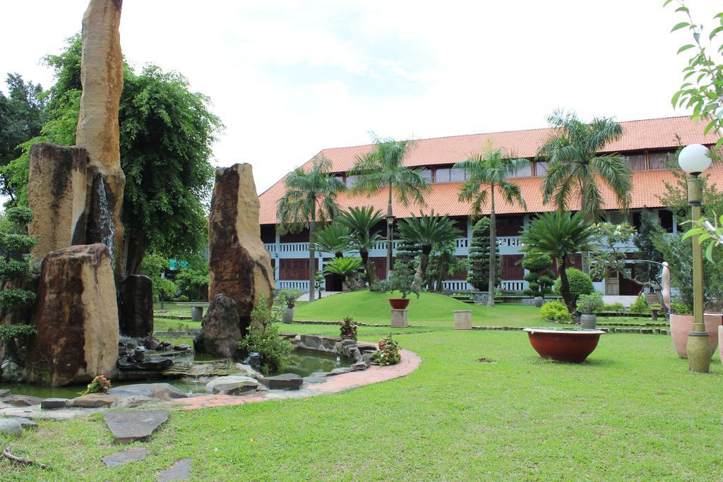 Saigon Park Resort Thuan An Exterior photo