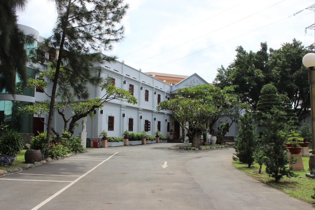 Saigon Park Resort Thuan An Exterior photo