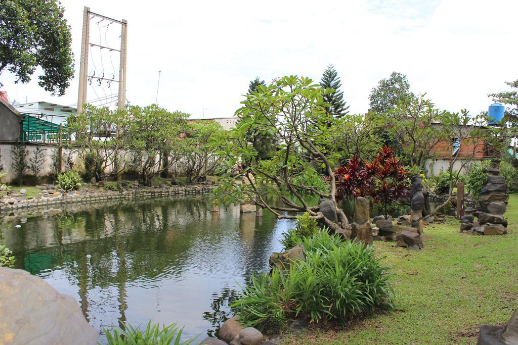 Saigon Park Resort Thuan An Exterior photo