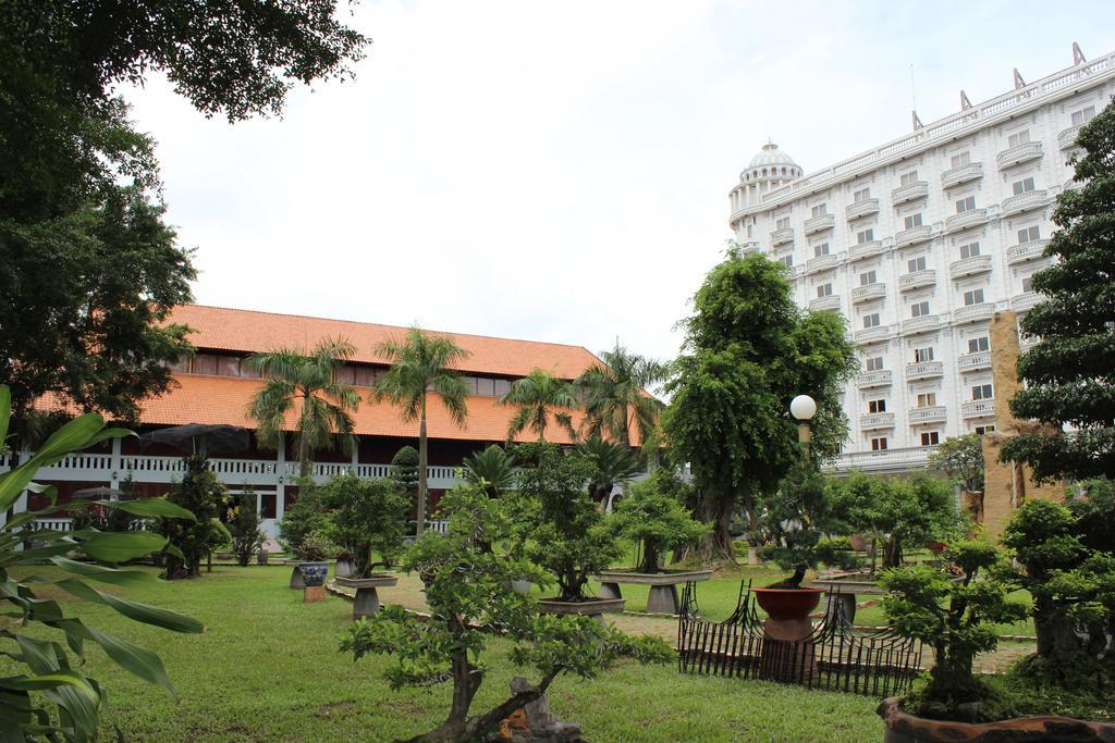 Saigon Park Resort Thuan An Exterior photo