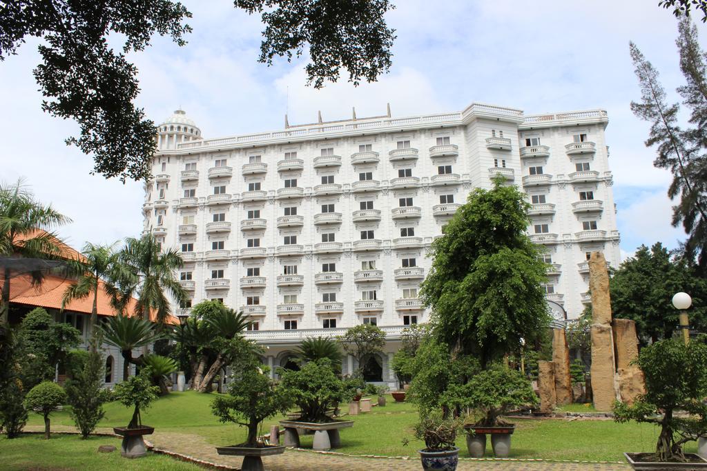 Saigon Park Resort Thuan An Exterior photo